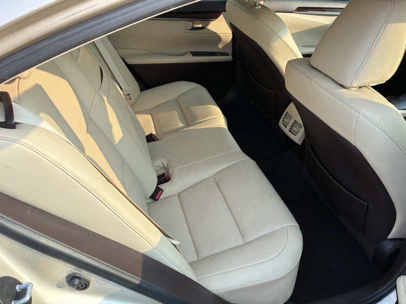 Used 2017 Lexus ES 350 w/ Navigation System Package FWD image 18