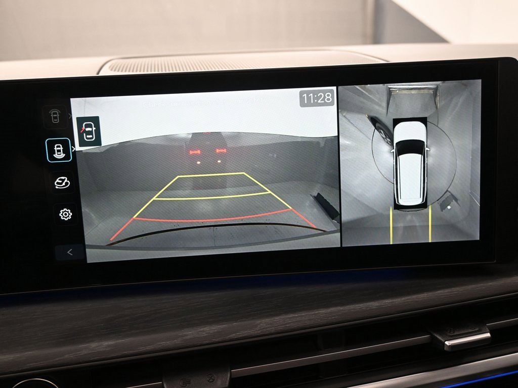 Used 2024 Hyundai Santa Fe Limited image 16