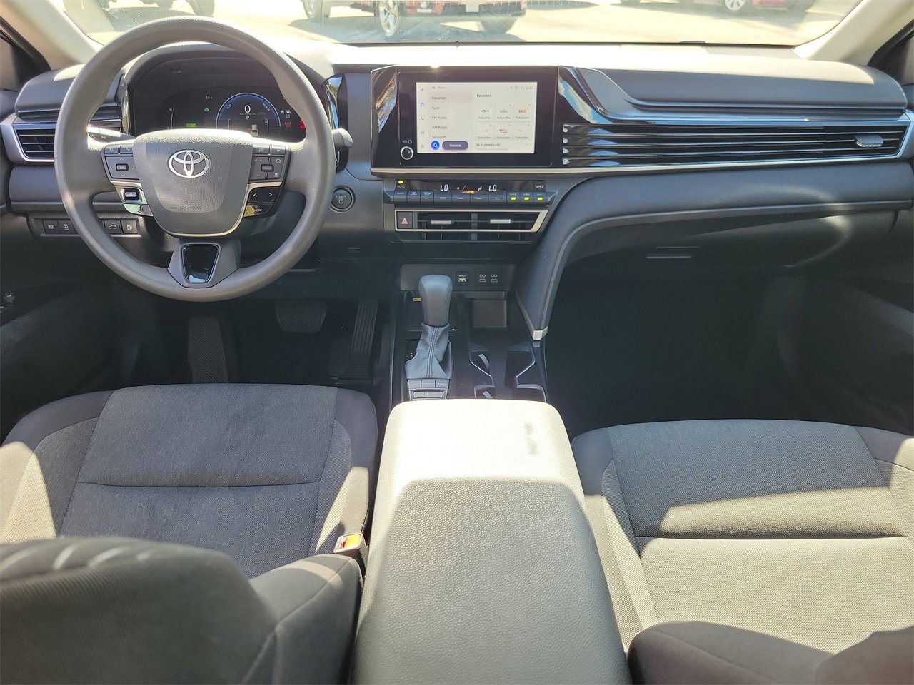 Used 2025 Toyota Camry LE image 12