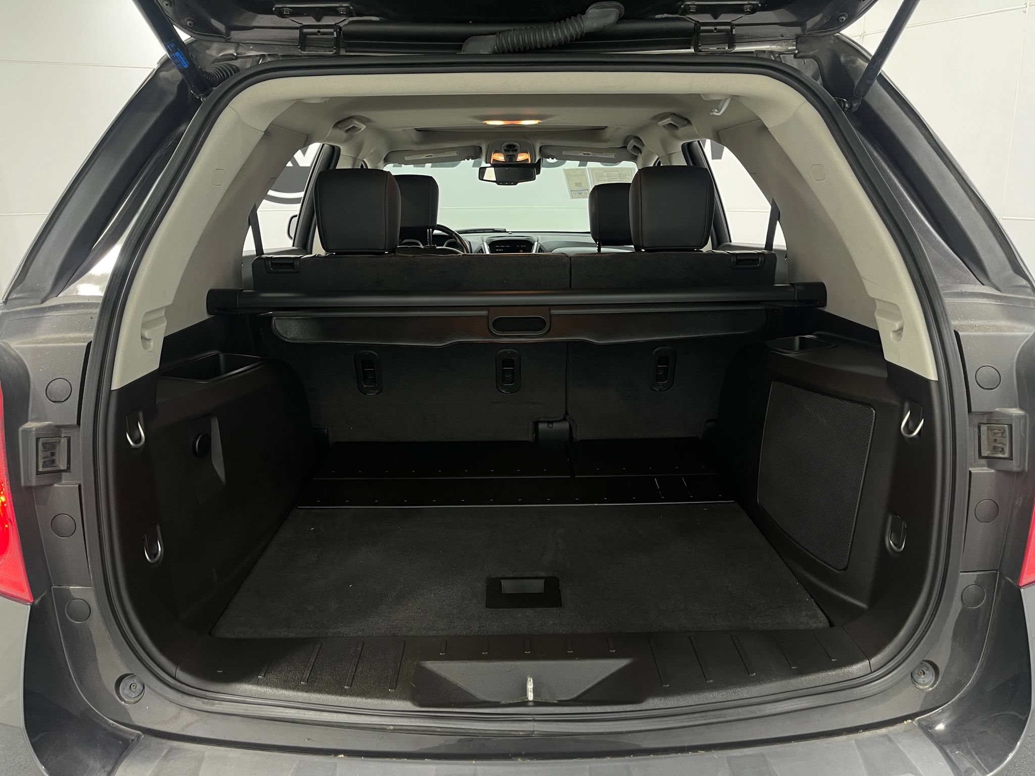 Used 2015 Chevrolet Equinox LTZ AWD/4WD image 24