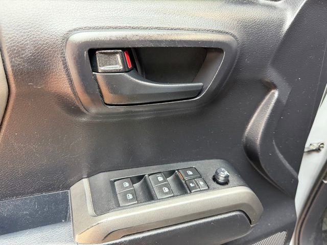 Used 2021 Toyota Tacoma SR5 RWD image 19