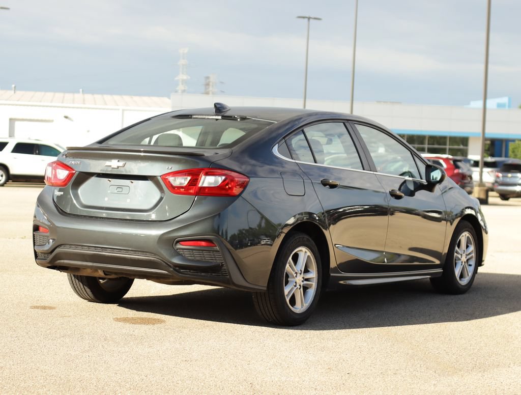 Used 2017 Chevrolet Cruze LT w/ Convenience Package FWD image 7