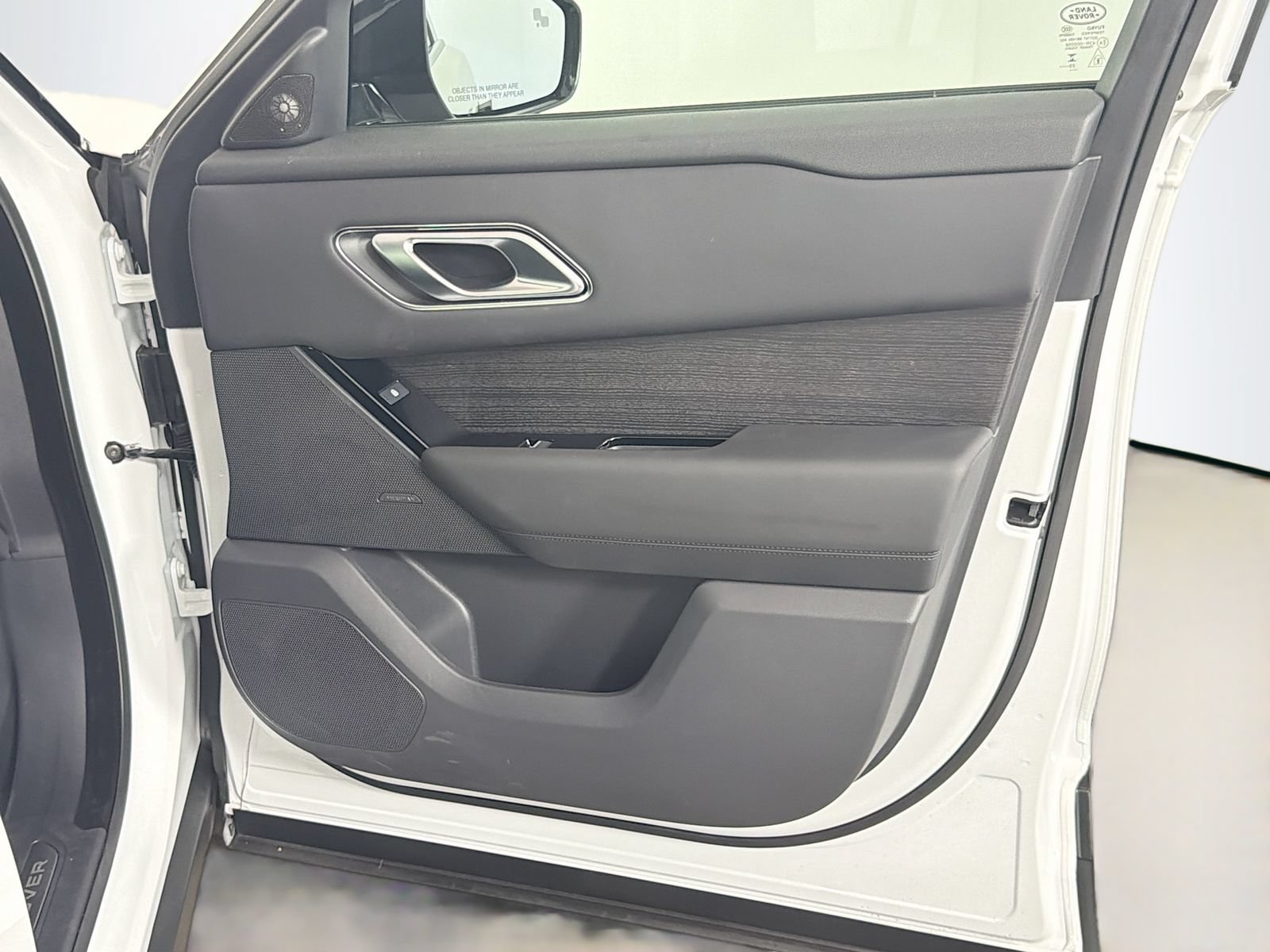 Certified 2026 Land Rover Range Rover Velar S AWD/4WD image 32