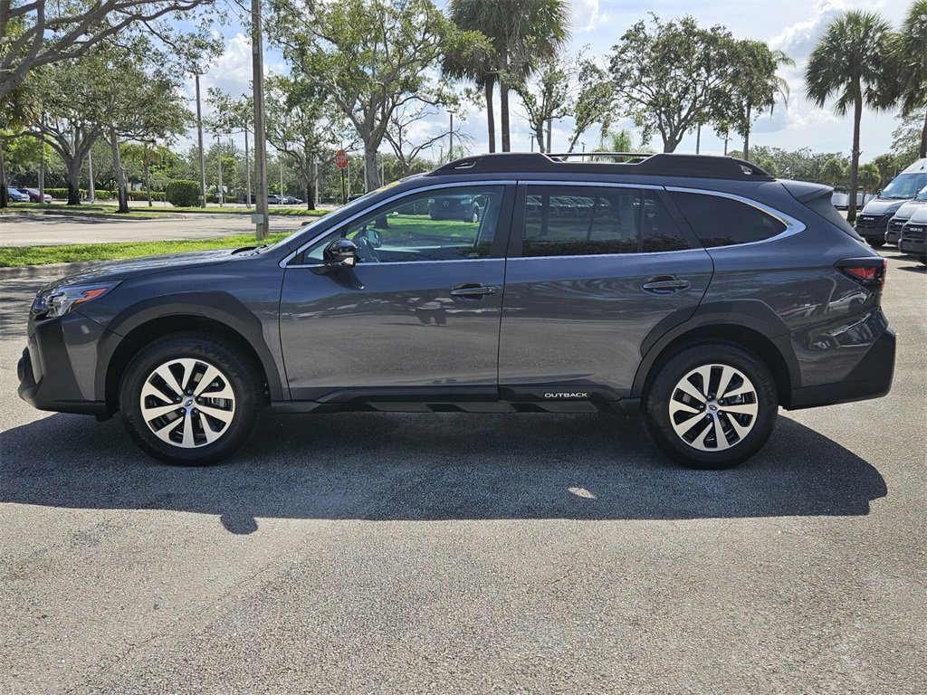 Used 2024 Subaru Outback Premium image 2