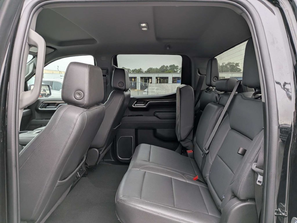 Used 2025 GMC Sierra 1500 SLT RWD image 12