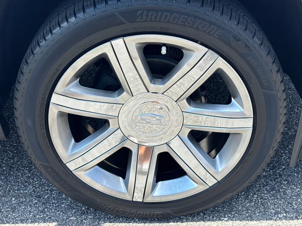 Used 2020 Cadillac Escalade ESV Luxury AWD/4WD image 14