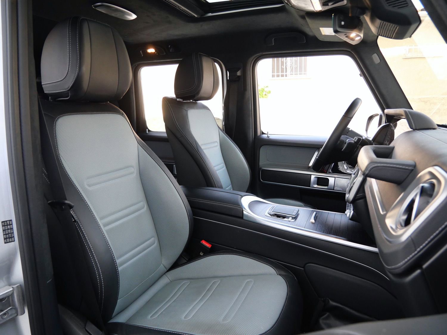 Used 2025 Mercedes-Benz G 550 image 21