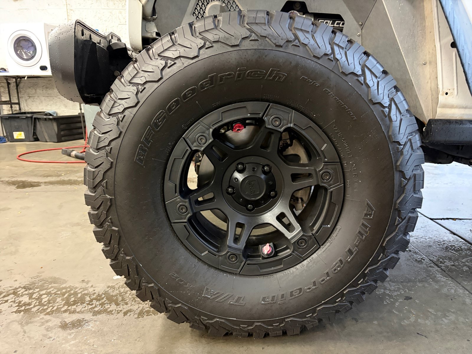 Used 2018 Jeep Wrangler Rubicon AWD/4WD image 29