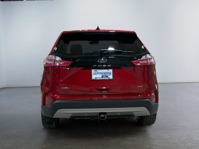 Used 2023 Ford Edge SEL w/ Convenience Package AWD/4WD image 4