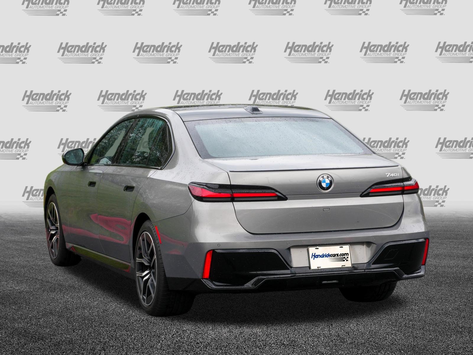 Certified 2023 BMW 740i RWD image 6