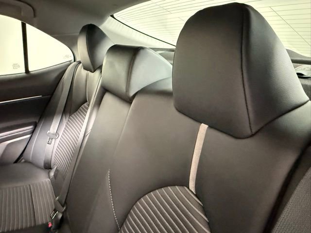 Used 2020 Toyota Camry SE w/ Convenience Package FWD image 33