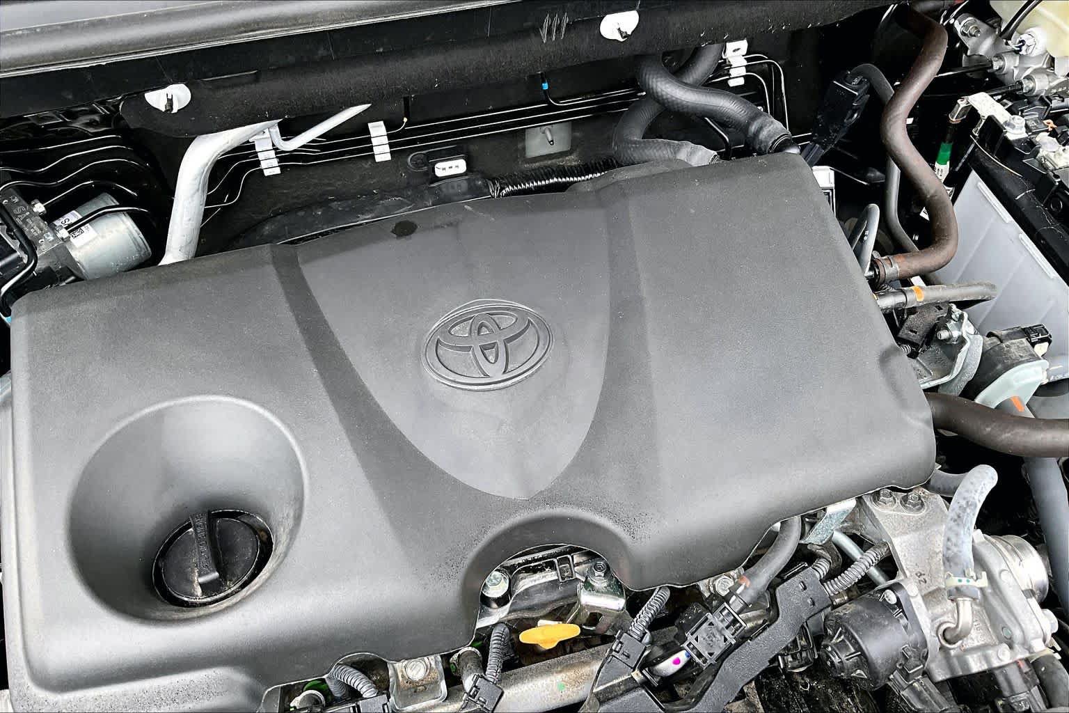 Used 2025 Toyota RAV4 XLE w/ Convenience Package AWD/4WD image 31