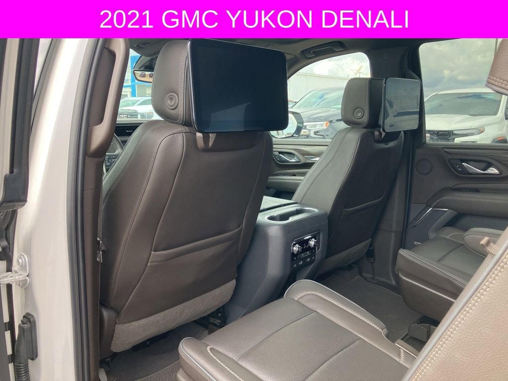 Used 2021 GMC Yukon Denali w/ Denali Premium Package image 19