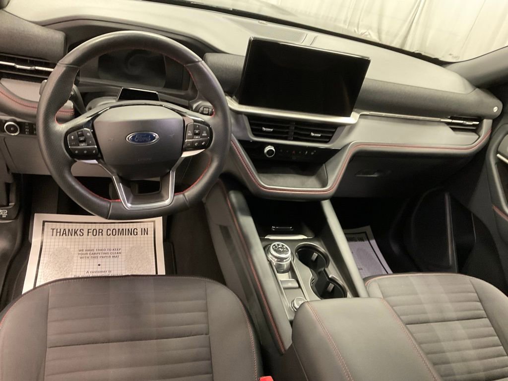 Used 2025 Ford Explorer ST-Line AWD/4WD image 2