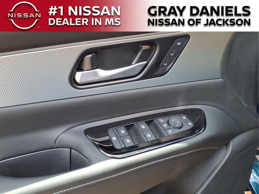New 2026 Nissan Murano Platinum w/ Cargo Package AWD/4WD image 12