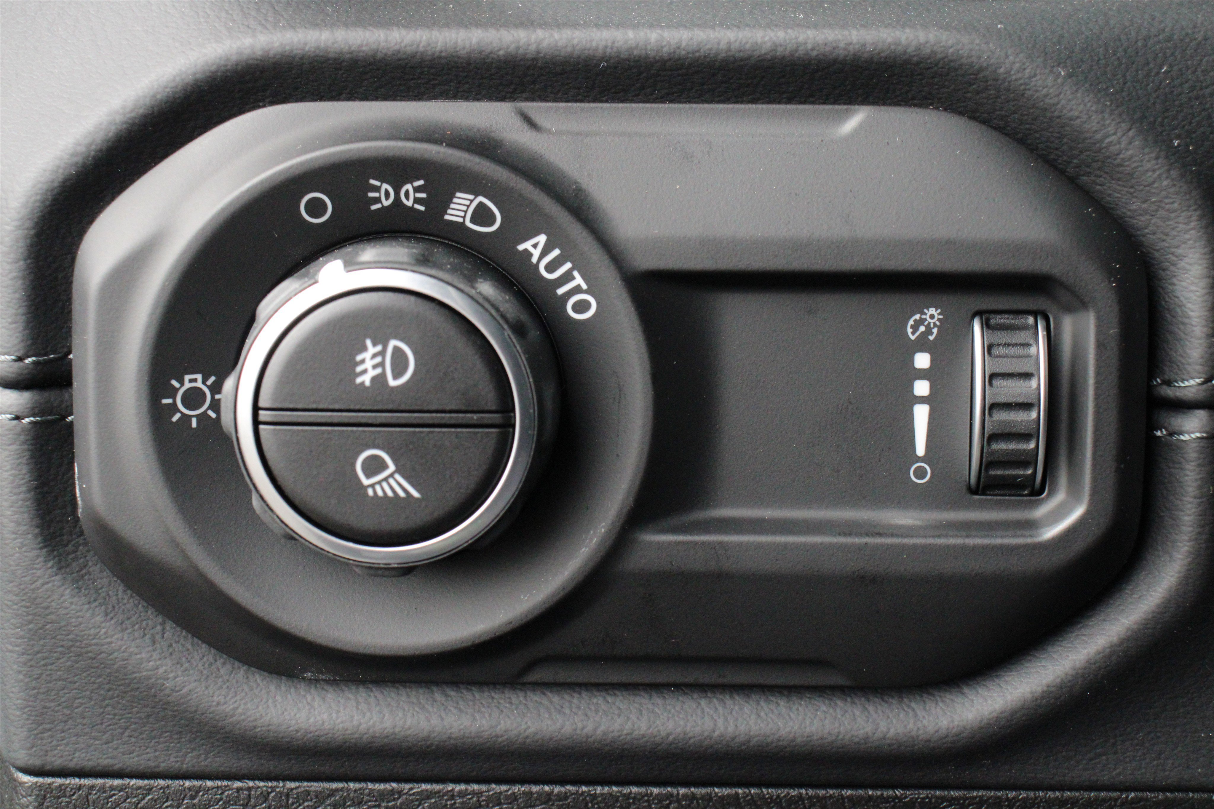 New 2026 Jeep Gladiator Mojave image 11