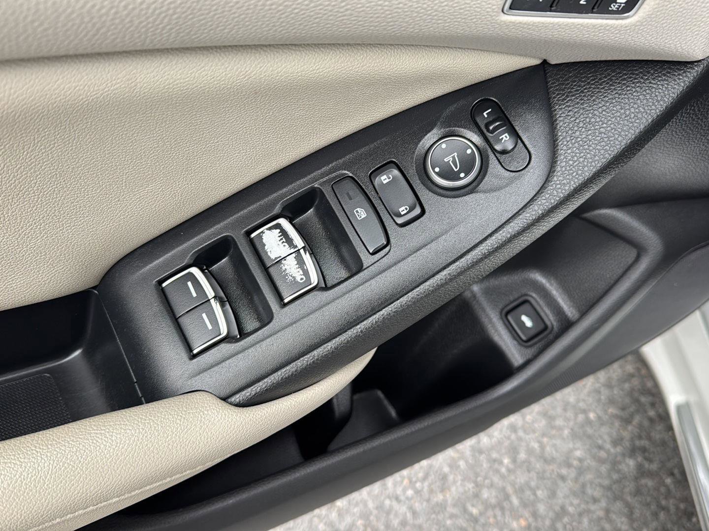 Used 2021 Honda Accord EX-L image 30