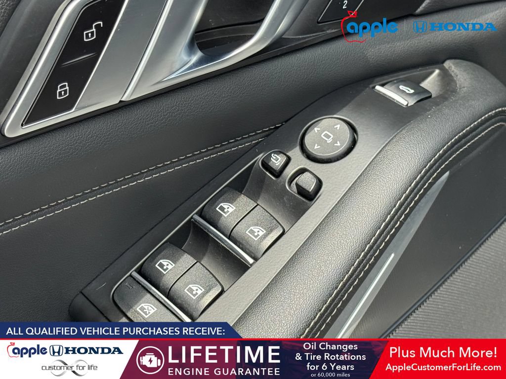 Used 2023 BMW X5 xDrive40i w/ Premium Package AWD/4WD image 9