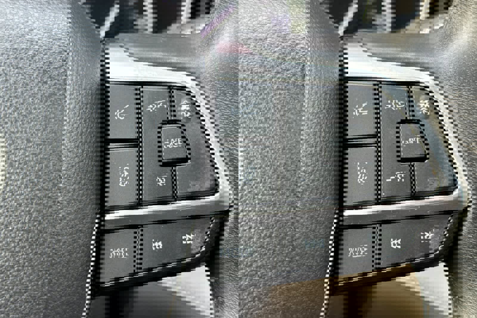 Used 2021 Toyota Highlander XLE image 28