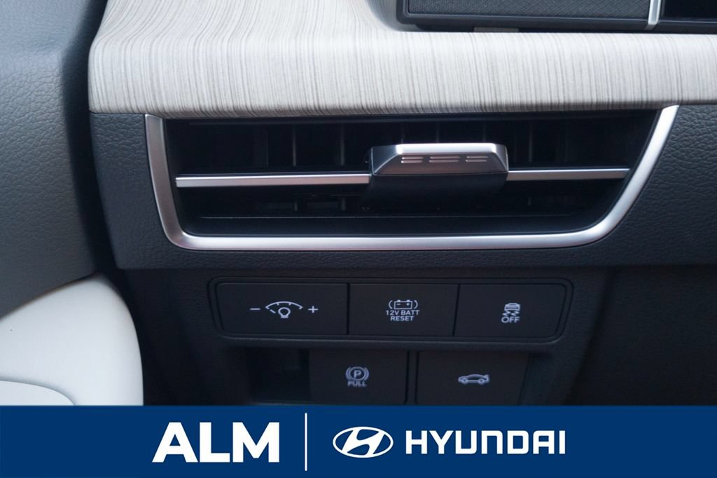 New 2025 Hyundai Sonata SEL FWD image 33