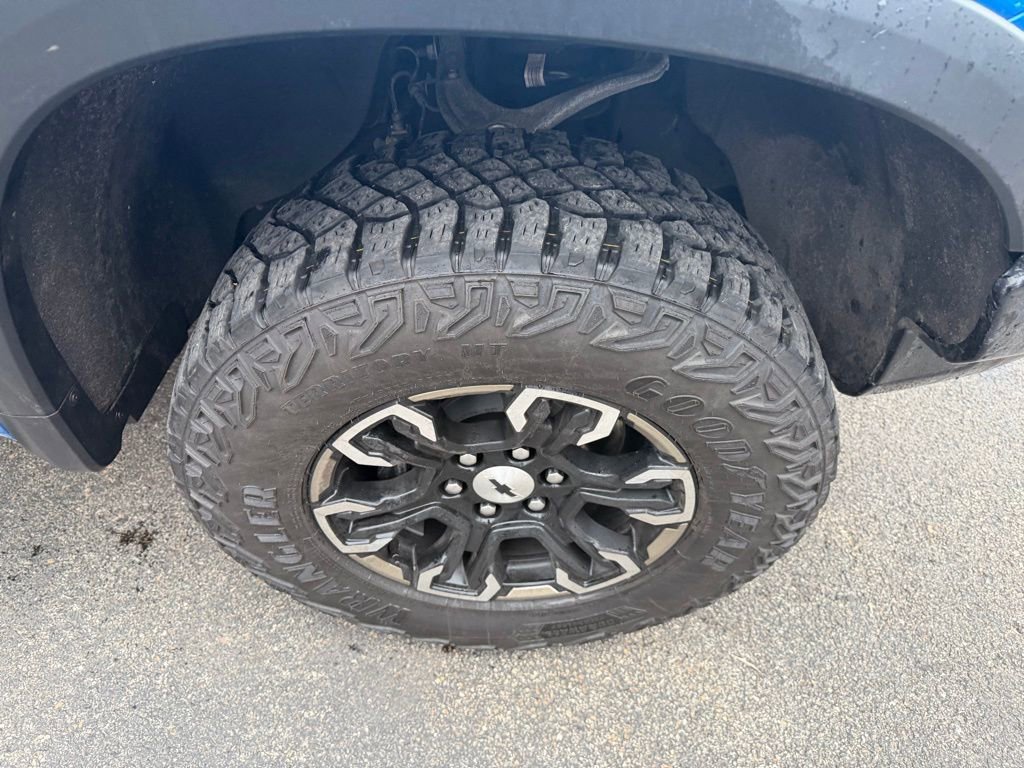 Used 2023 Chevrolet Silverado 1500 ZR2 w/ Technology Package image 9