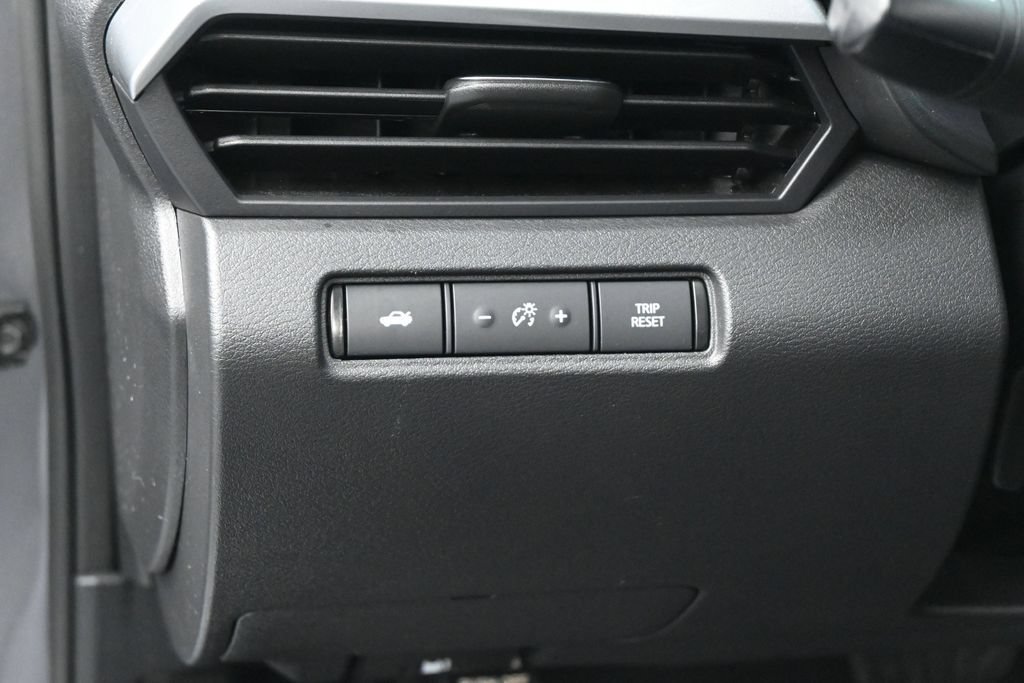 Used 2024 Nissan Altima 2.5 SR FWD image 16