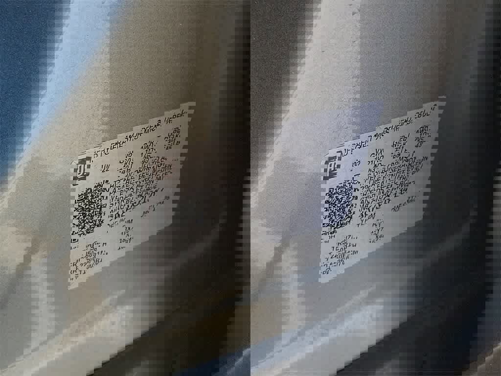 Used 2023 GMC Terrain SLT image 18