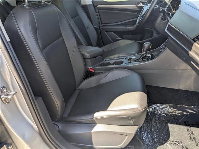 Used 2019 Volkswagen Jetta SEL w/ Cold Weather Package image 20