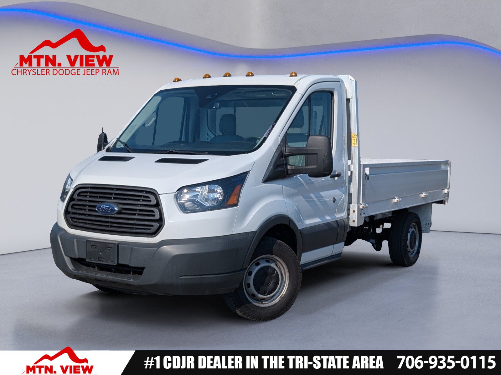 Used 2018 Ford Transit 250 138 RWD image 1