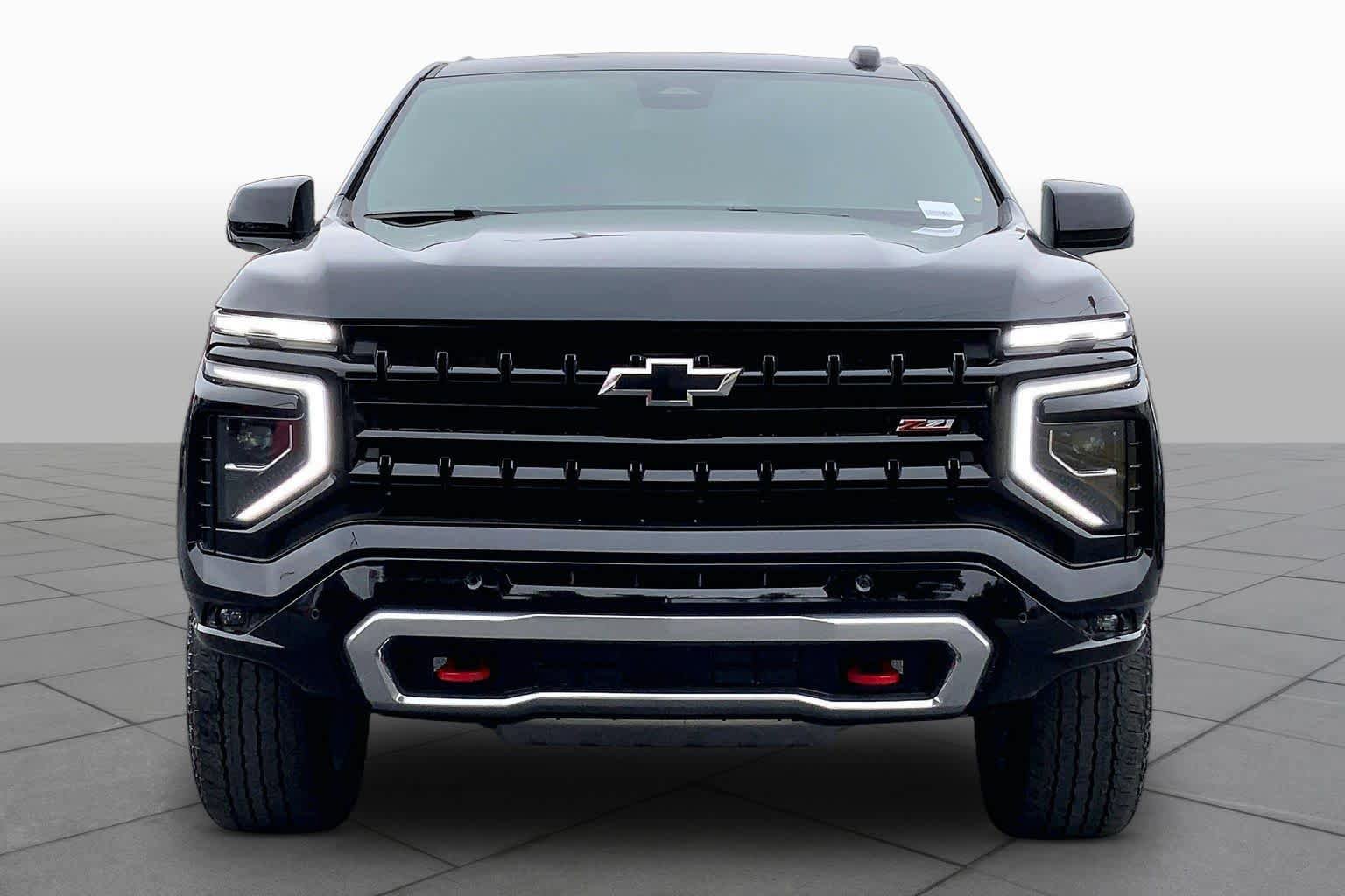 Used 2025 Chevrolet Suburban Z71 AWD/4WD image 4