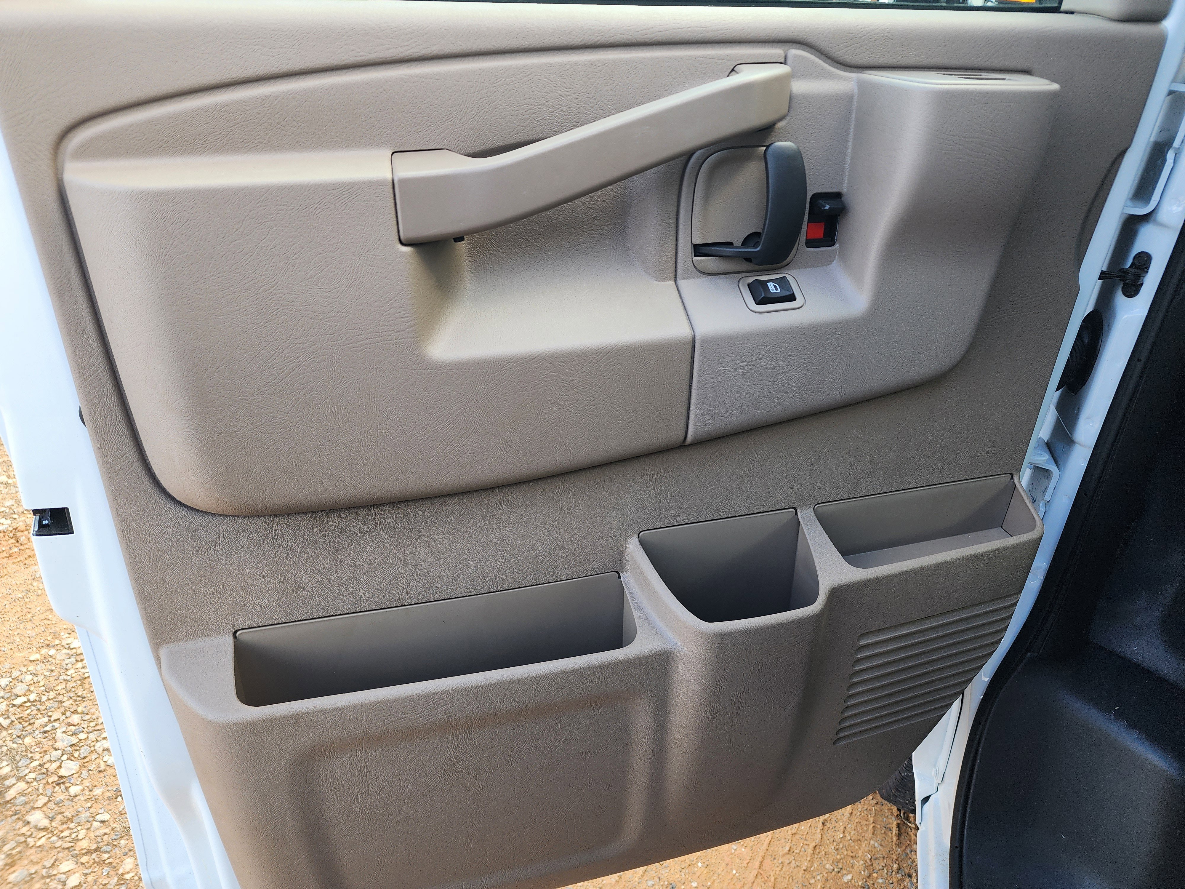 New 2025 Chevrolet Express 3500 w/ Power Convenience Package RWD image 25