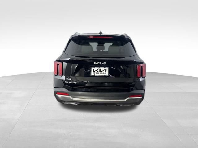 Certified 2025 Kia Sorento S w/ Panoramic Sunroof Package image 8
