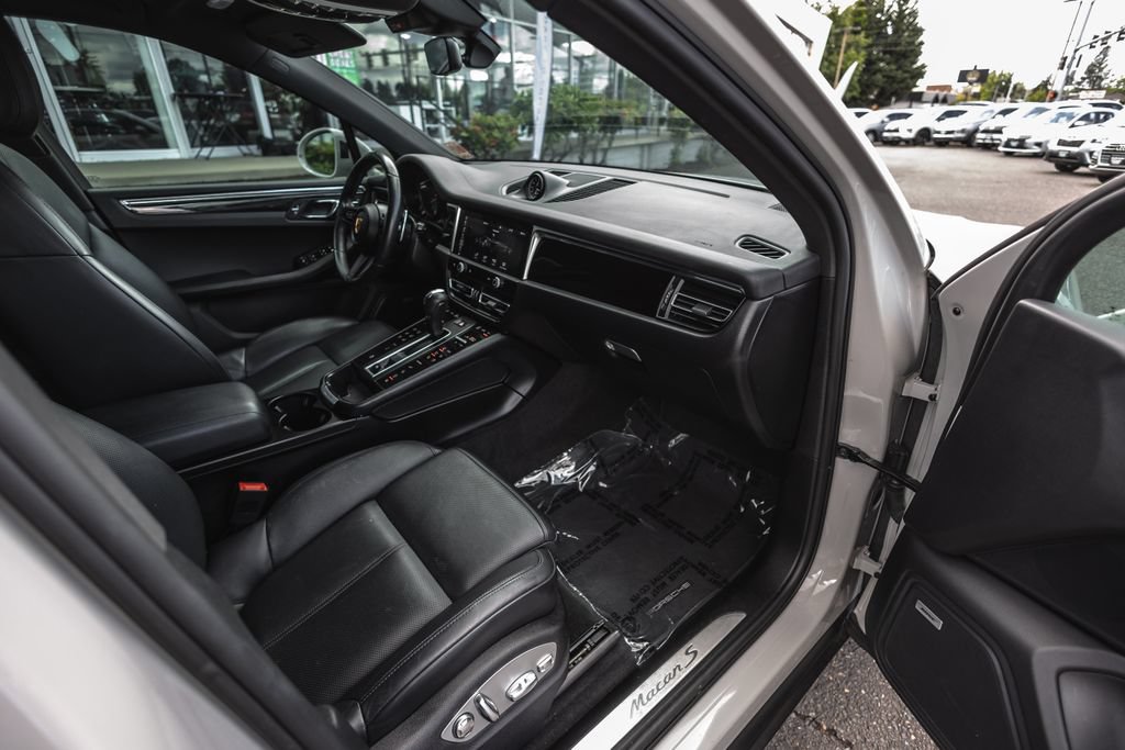 Used 2022 Porsche Macan S AWD/4WD image 24