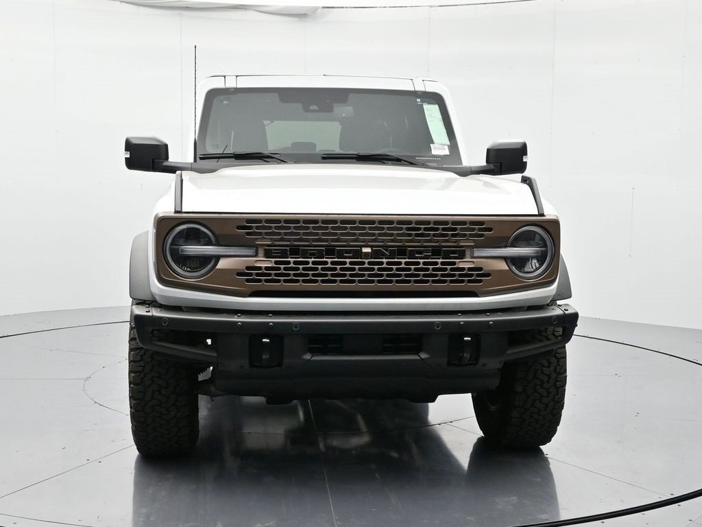 New 2025 Ford Bronco Badlands image 2