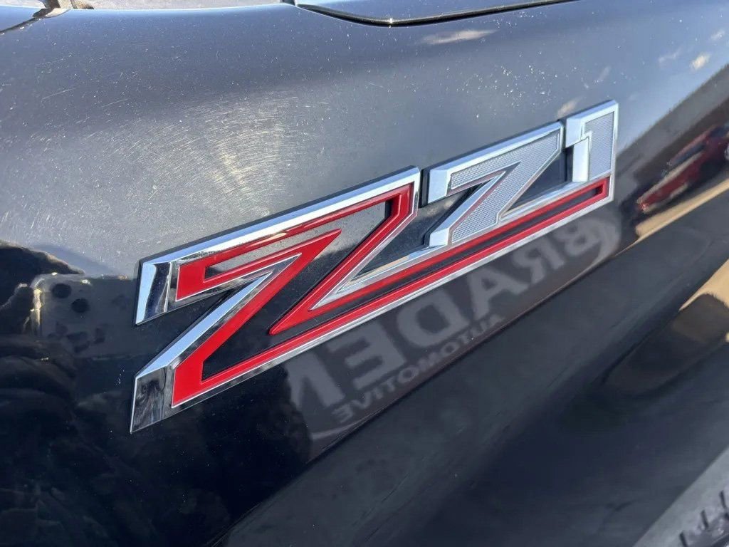 Used 2022 Chevrolet Silverado 1500 RST image 10