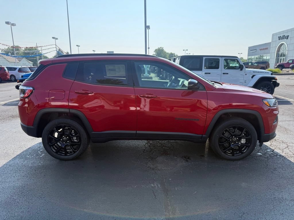 New 2026 Jeep Compass Latitude AWD/4WD image 2
