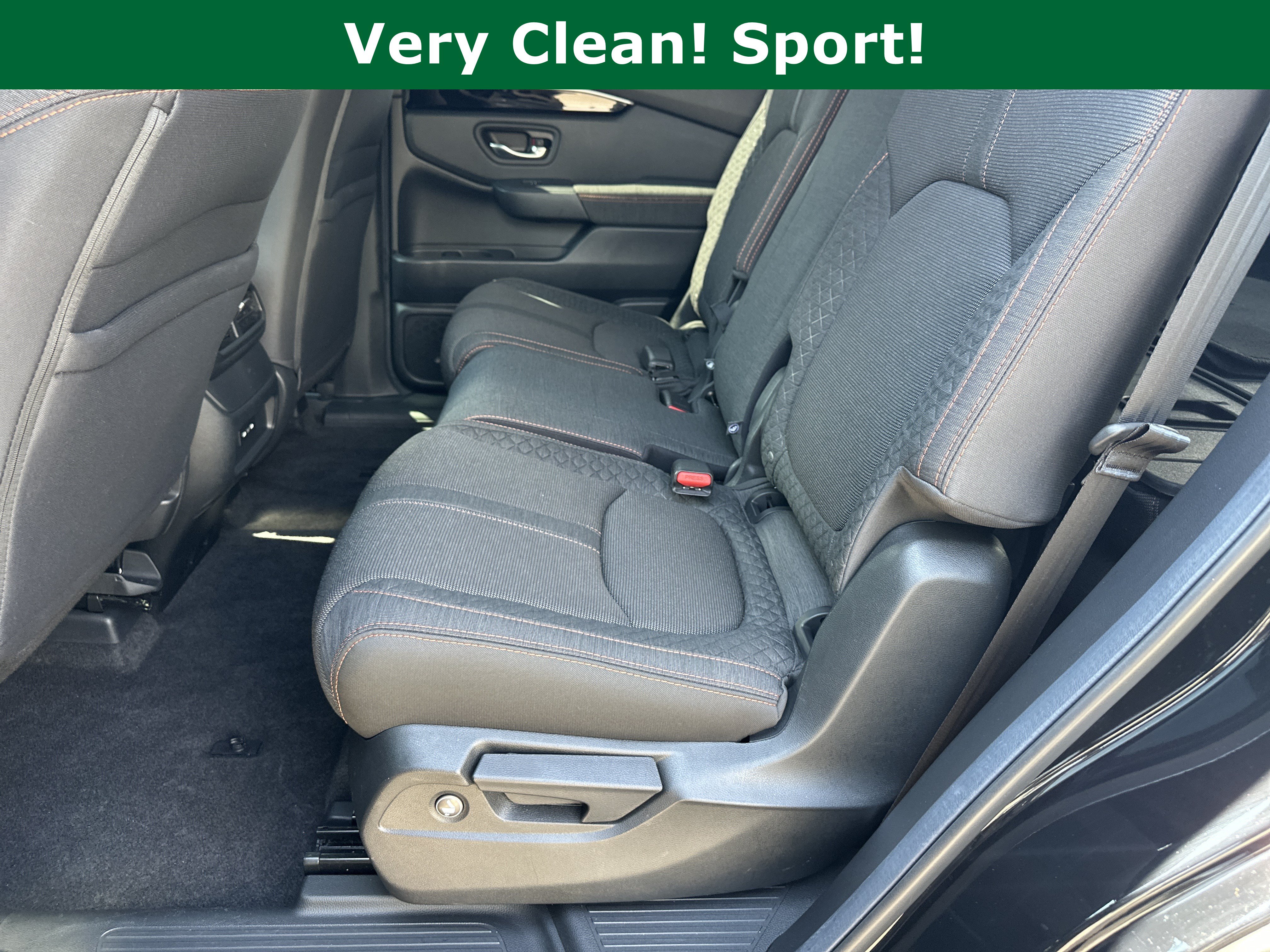 Used 2025 Honda Pilot Sport image 24