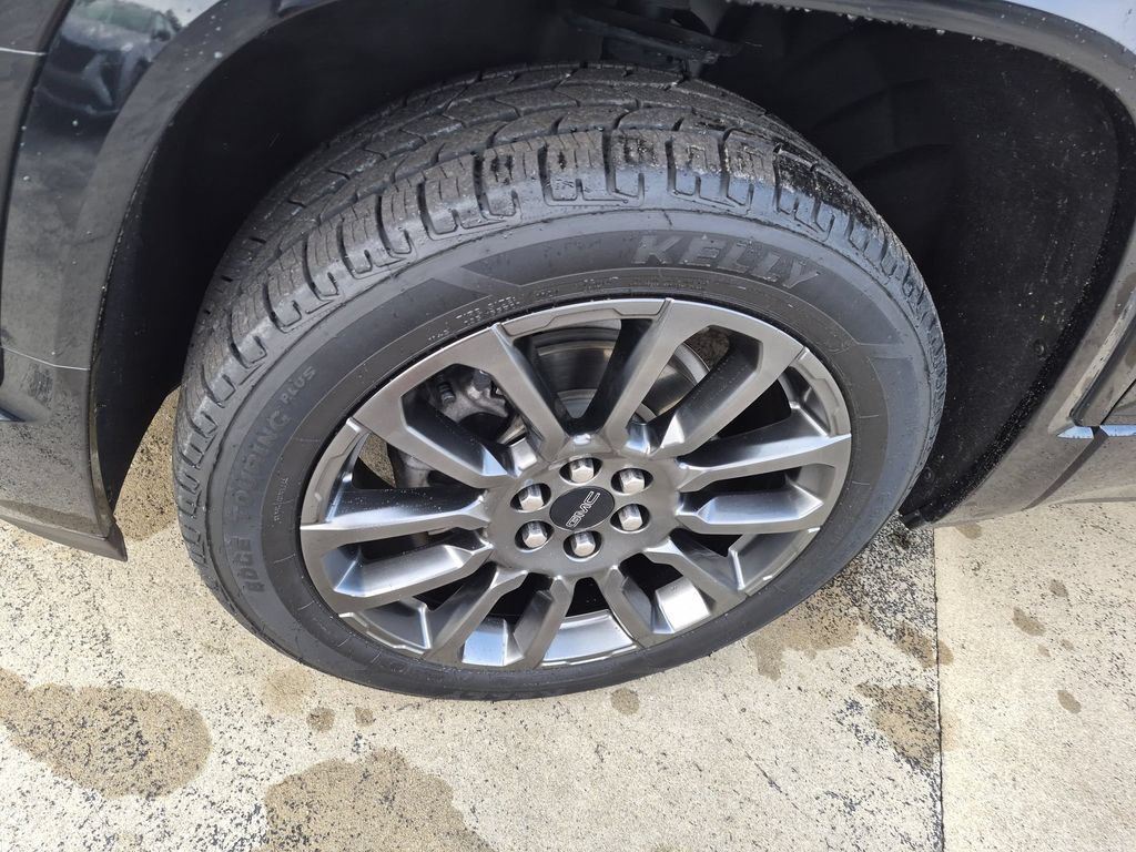 Used 2022 GMC Acadia Denali w/ Black Diamond Edition FWD image 7