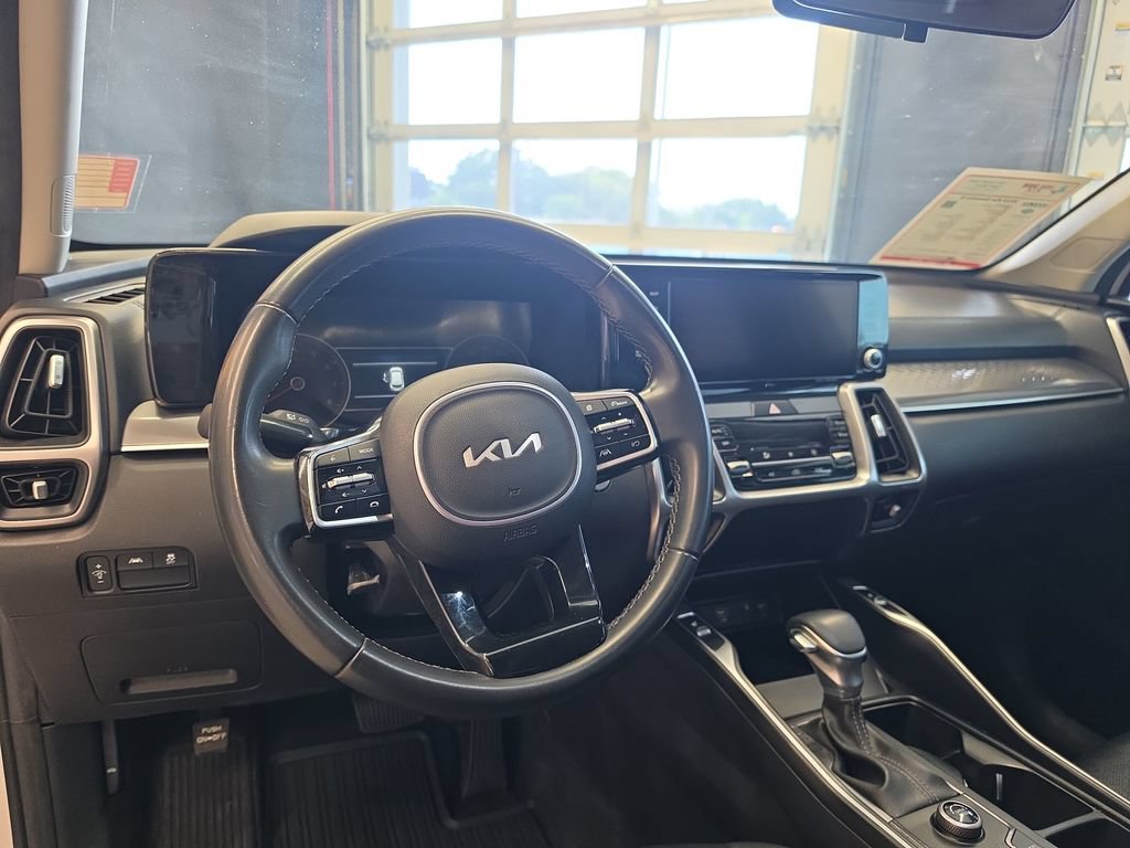 Certified 2023 Kia Sorento S w/ Panoramic Sunroof Package FWD image 20