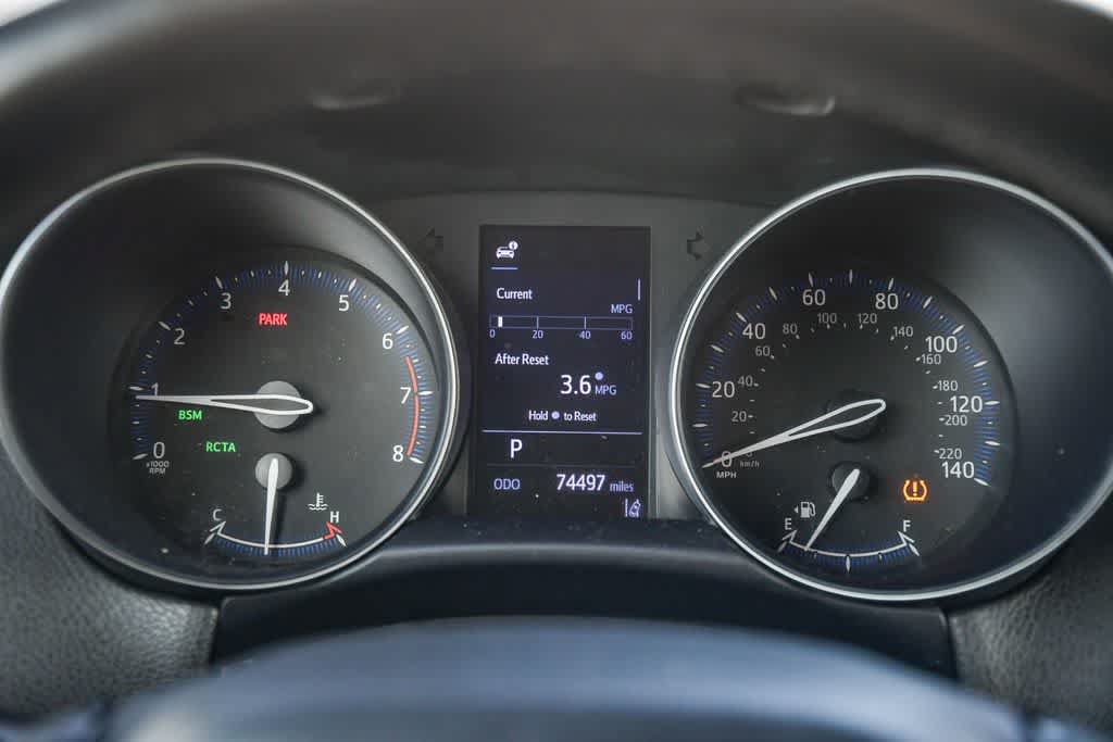 Used 2019 Toyota C-HR XLE FWD image 24
