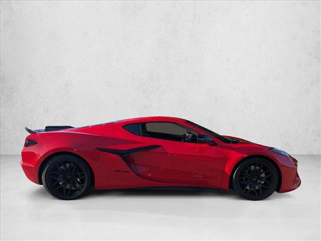 Used 2025 Chevrolet Corvette Z06 RWD image 3