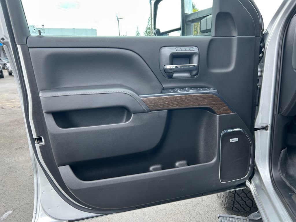 Used 2019 GMC Sierra 2500 Denali w/ Duramax Plus Package AWD/4WD image 20