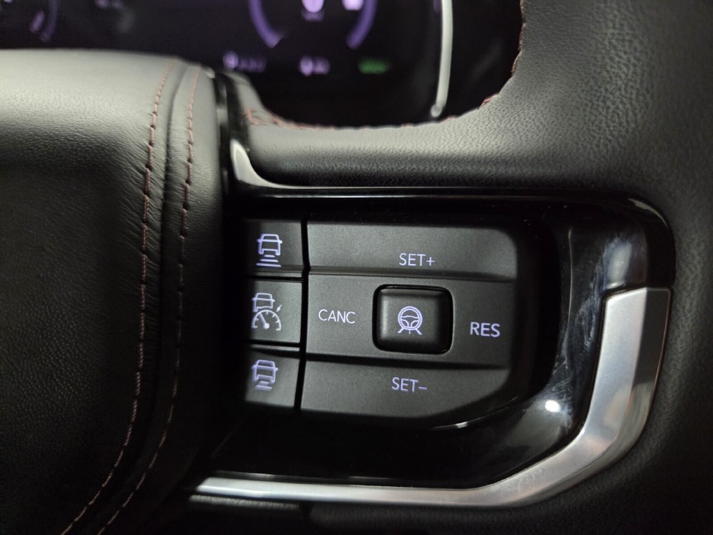 Used 2024 Jeep Wagoneer Launch Edition AWD/4WD image 17