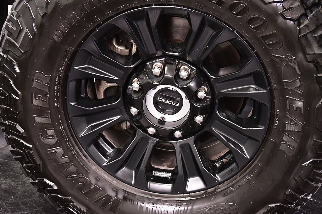 Used 2022 Ford F250 Lariat w/ Tremor Off-Road Package image 9