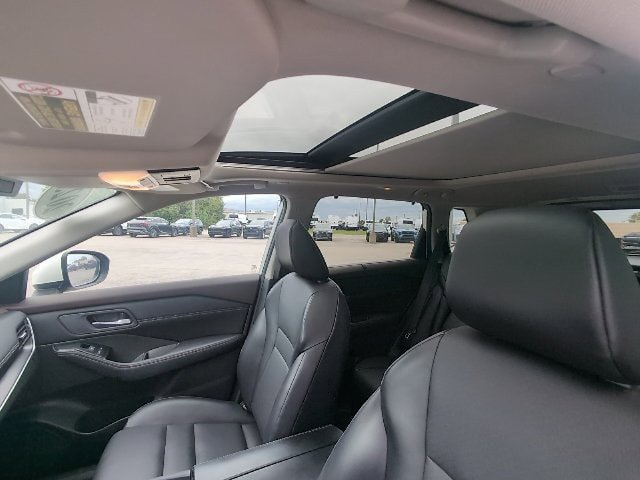 Used 2023 Nissan Rogue SV w/ SV Premium B Package AWD/4WD image 15