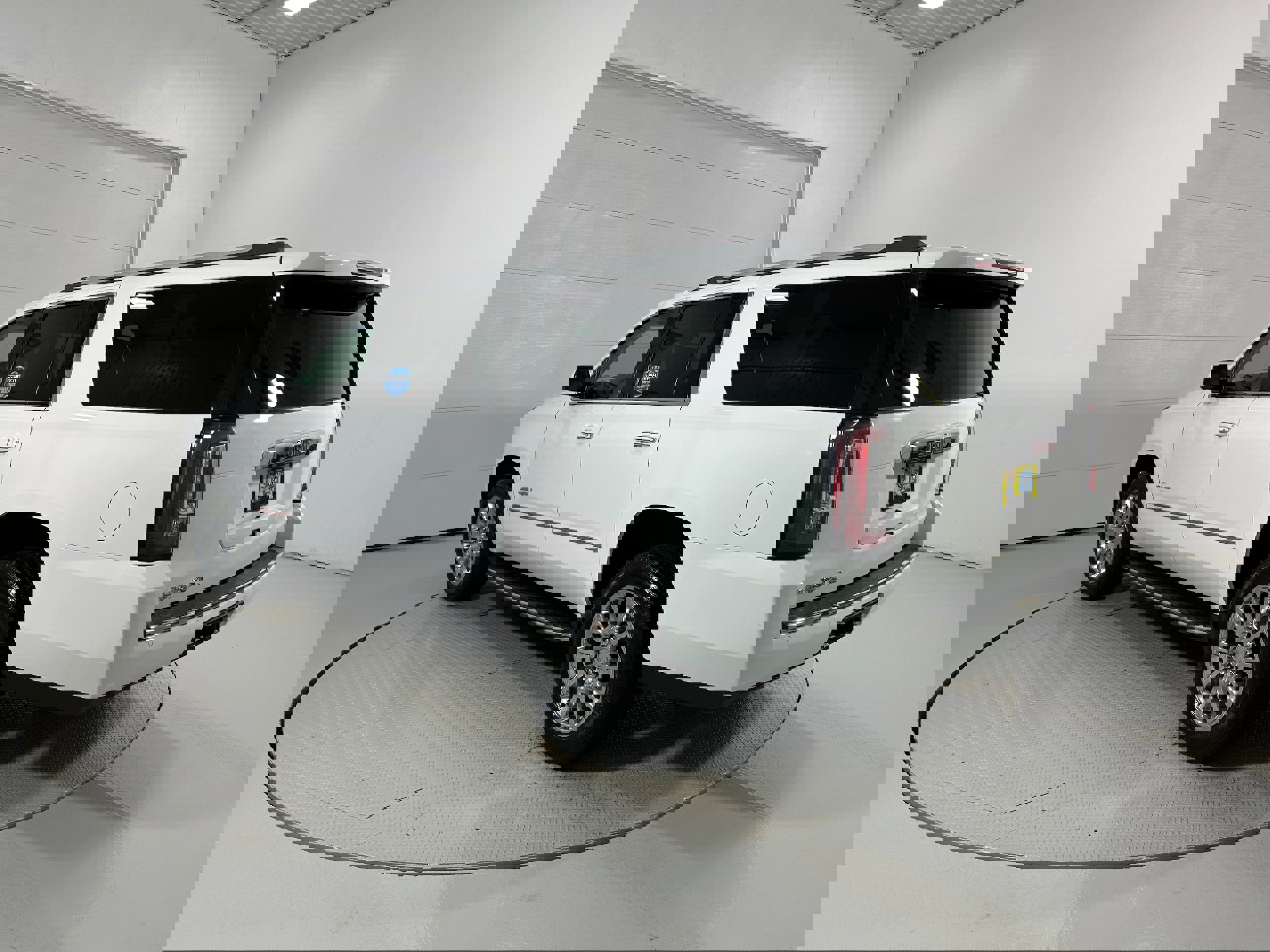 Used 2017 GMC Yukon XL Denali image 22