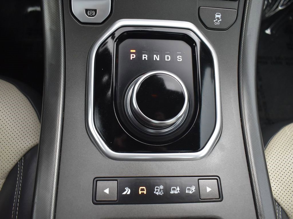 Used 2019 Land Rover Range Rover Evoque HSE Dynamic image 19