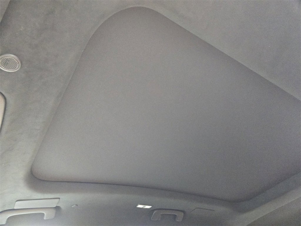 Used 2023 Lincoln Aviator Black Label w/ Class IV Trailer Tow Package image 25