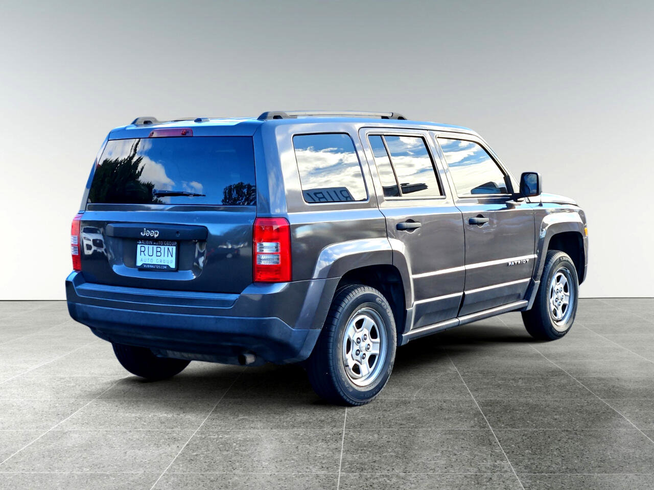 Used 2016 Jeep Patriot Sport image 7