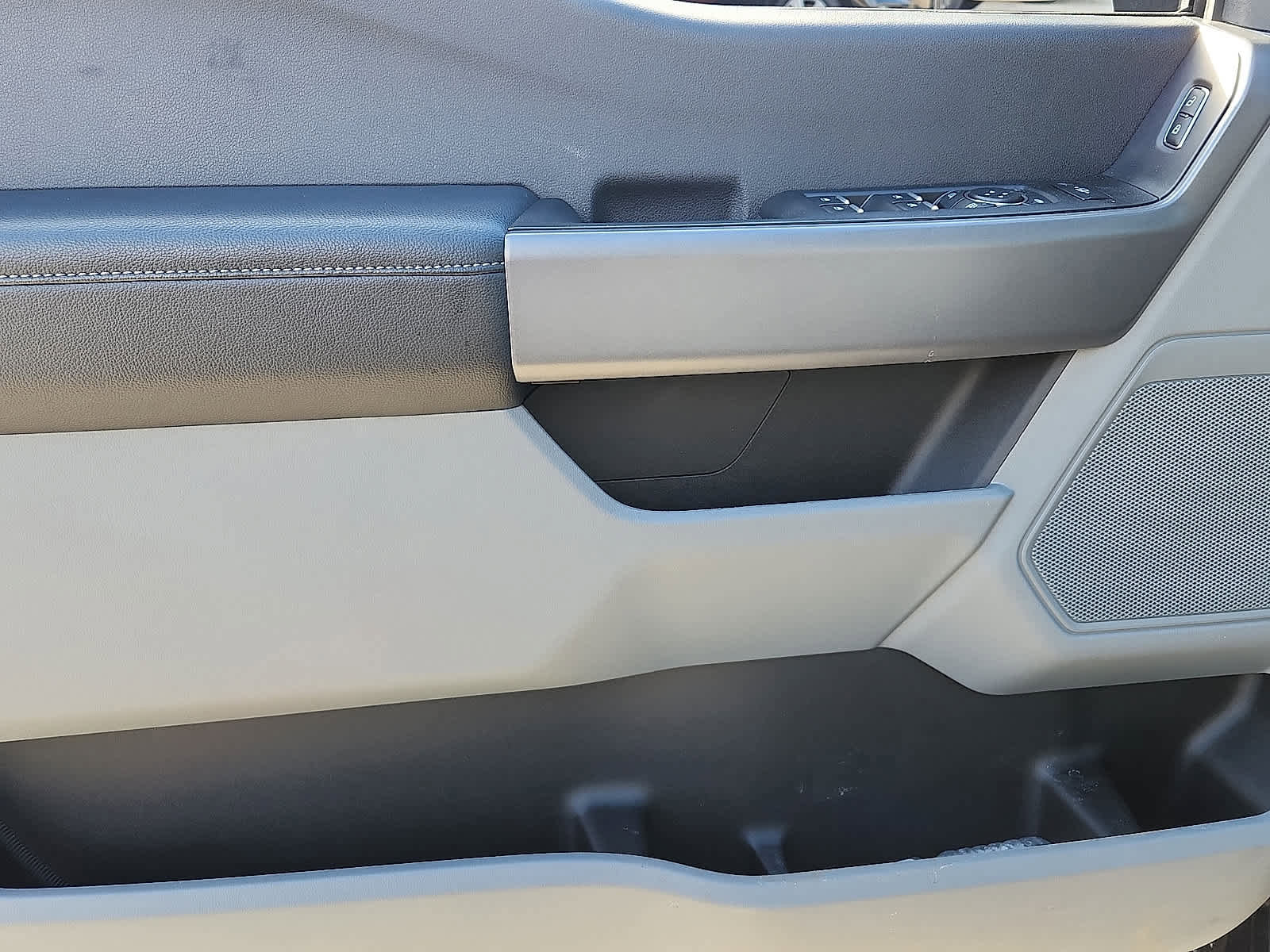 Used 2024 Ford F250 XLT w/ FX4 Off-Road Package image 14